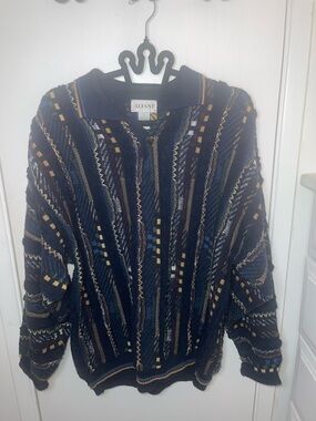 EUC Alfani Navy Knit Polo with Multicolor Geometric Accents